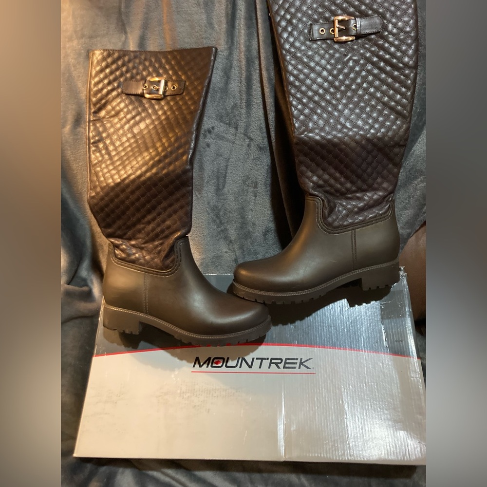 Mountrek Calista Buckle brown boots size 10